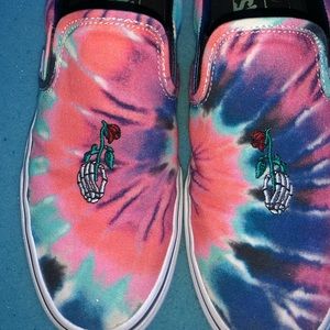 Tiedye slip on vans with rose in skull hand